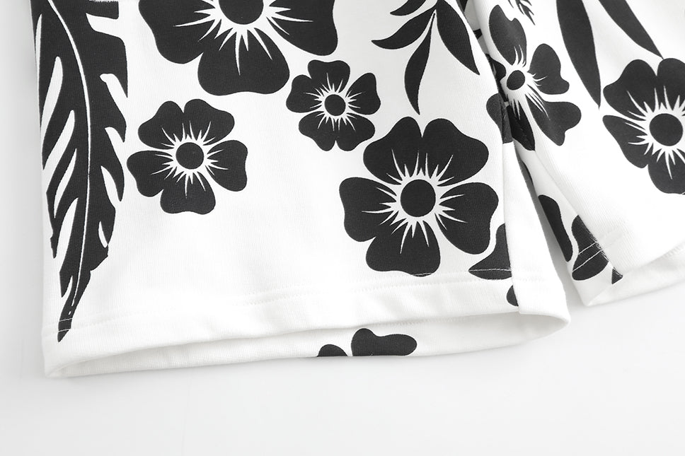 Black-WhiteFloral Palm Ross 6" Shorts