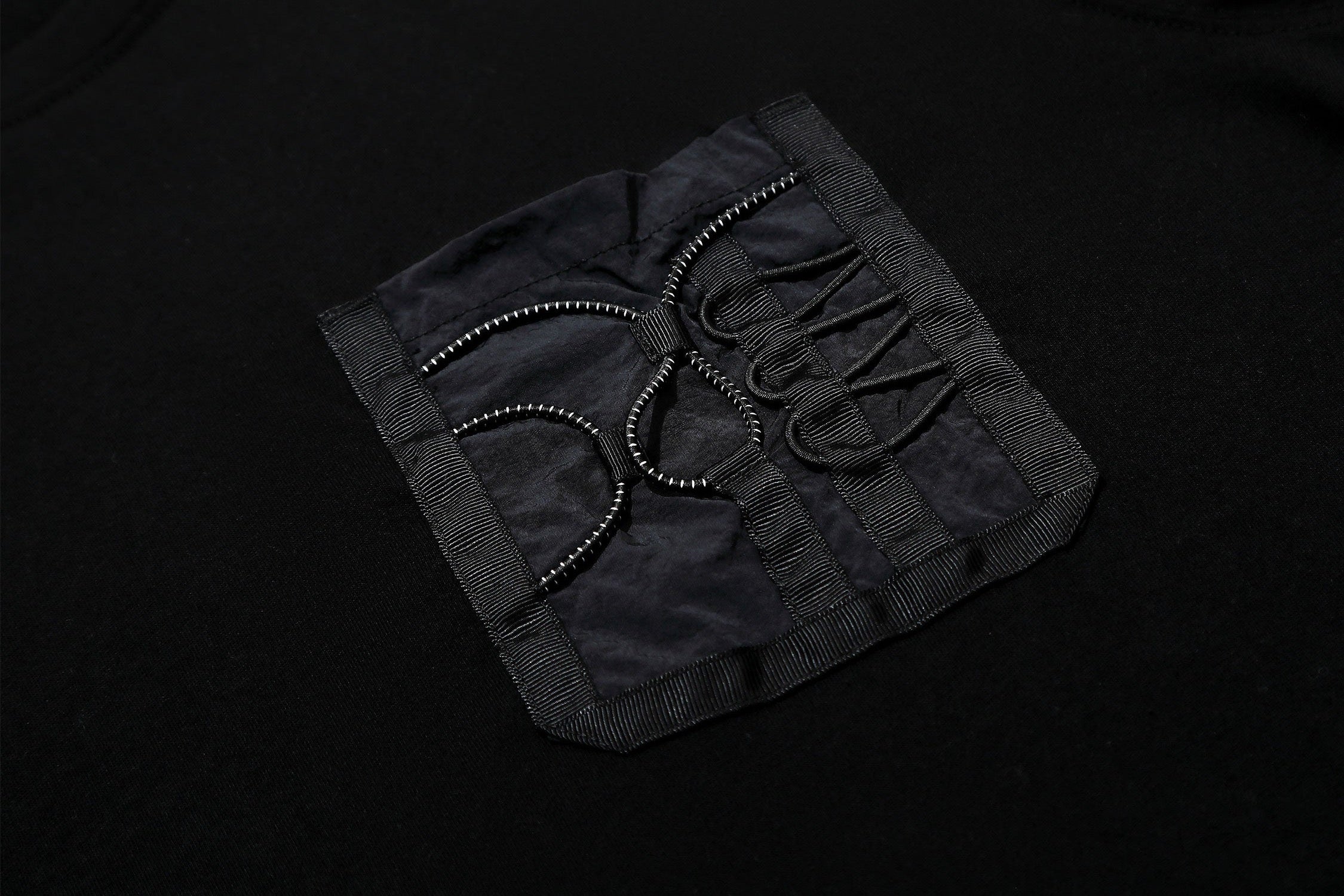 Technical Pocket Adjustable Hem T-Shirt