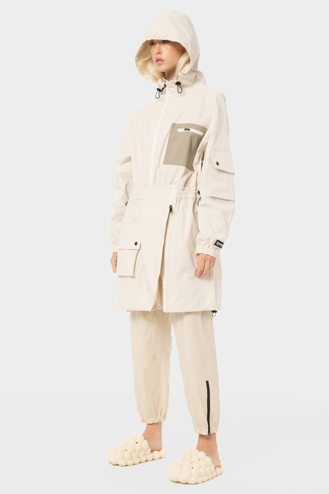 Holt Windbreaker Jacket - Magnlens