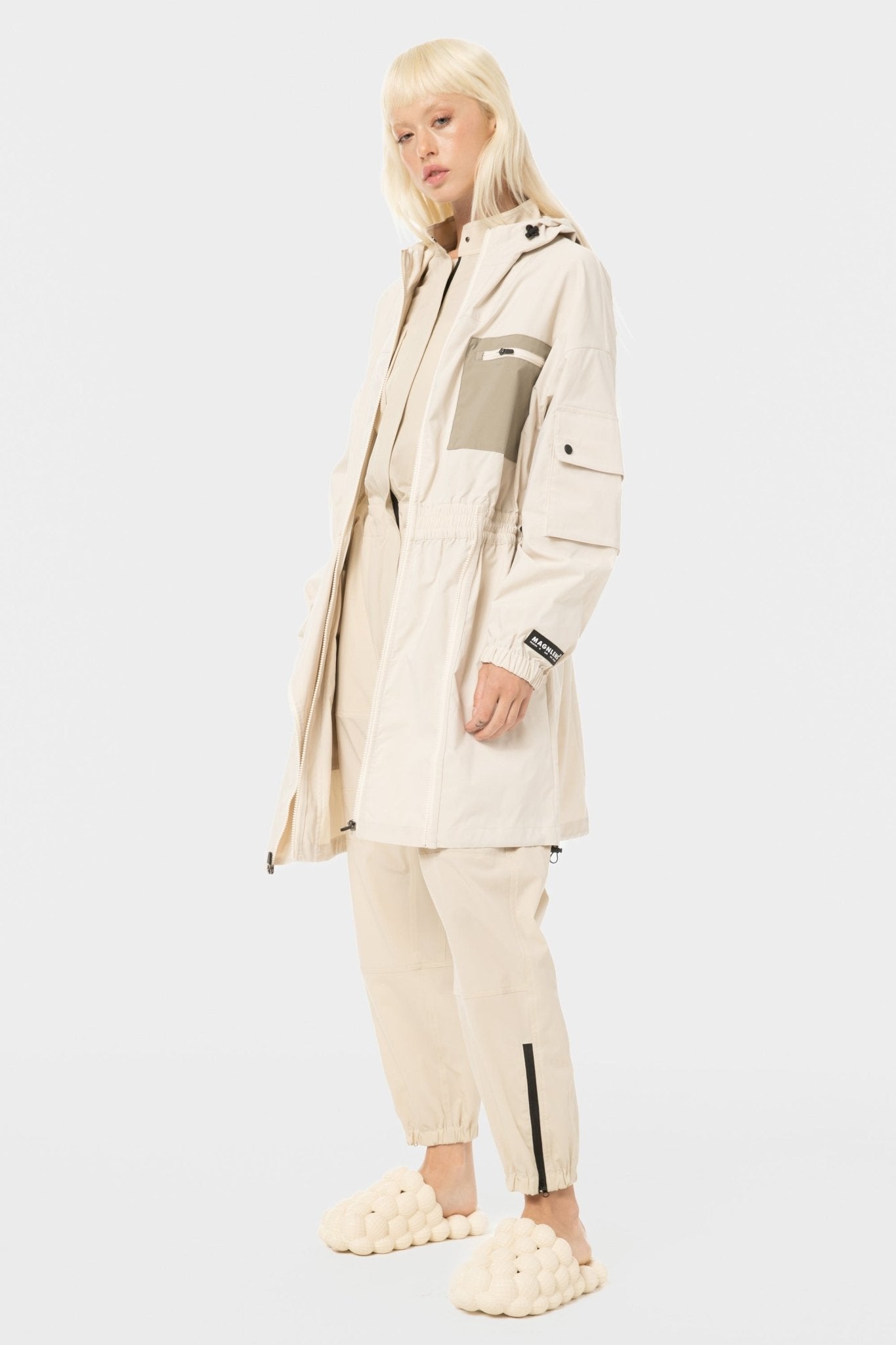 Holt Windbreaker Jacket - Magnlens