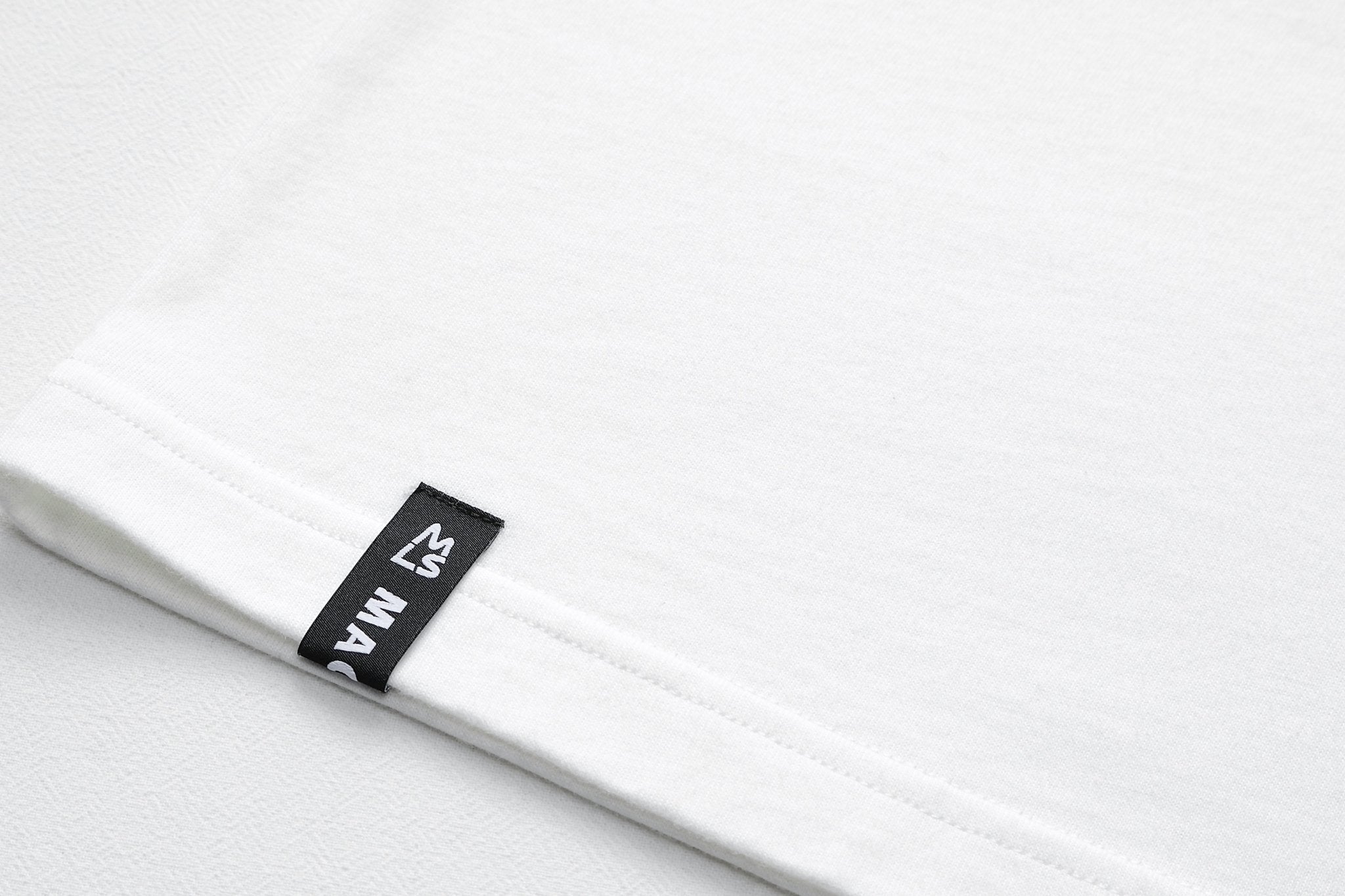 Relaxed Fit Graphic Tee - Magnlens