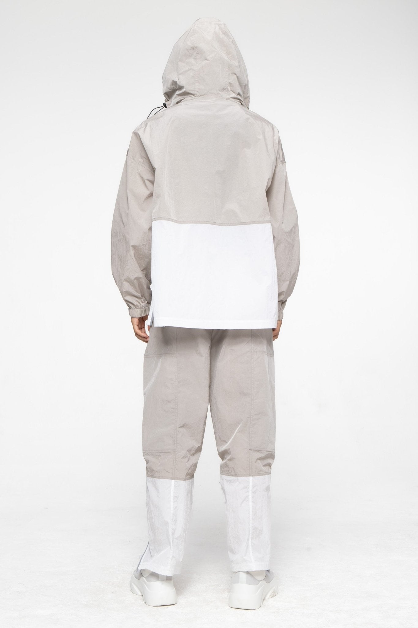 Walden Windbreaker Jacket - Magnlens