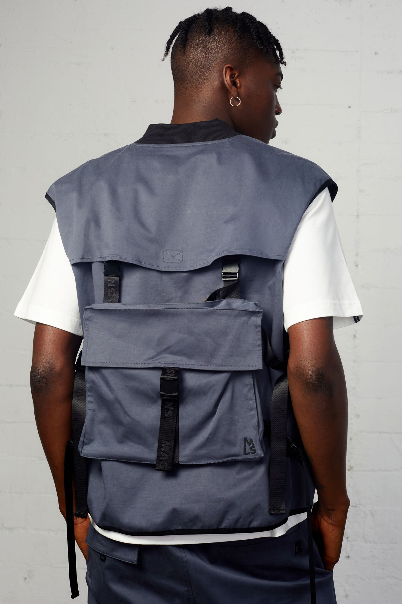 Alto Tactical Vest With Detachable Bag