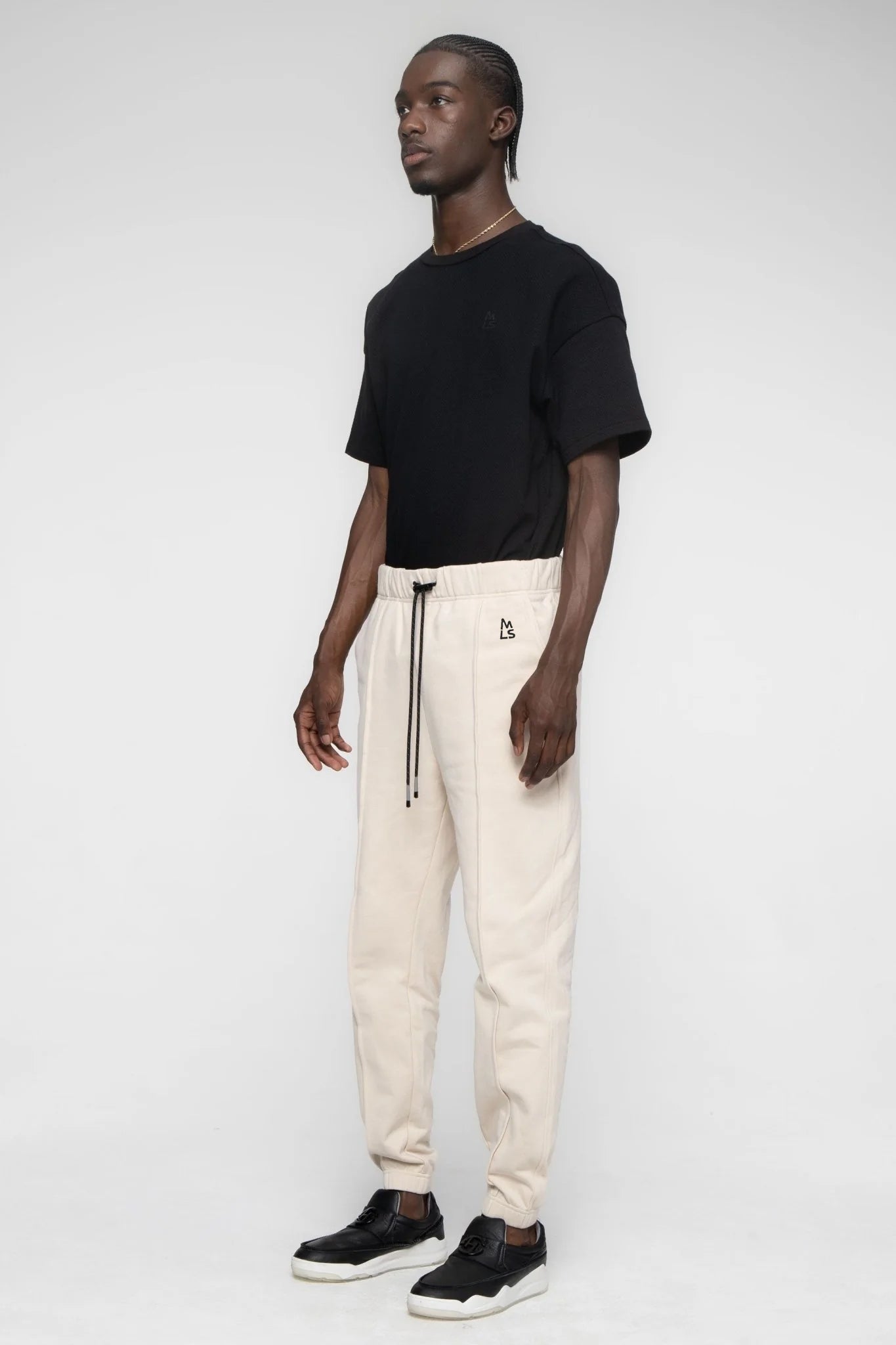 Essential Pin-Tuck Sweatpants - Magnlens