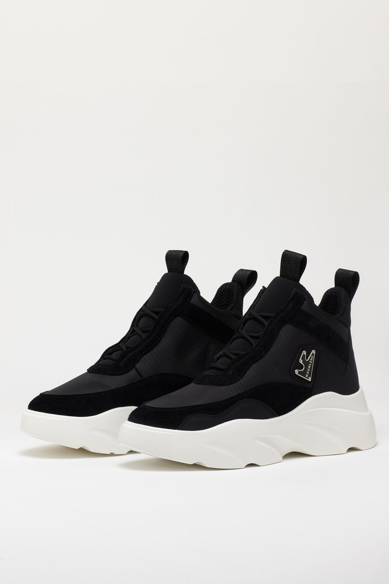 High Top Lace Up Sneakers - Magnlens