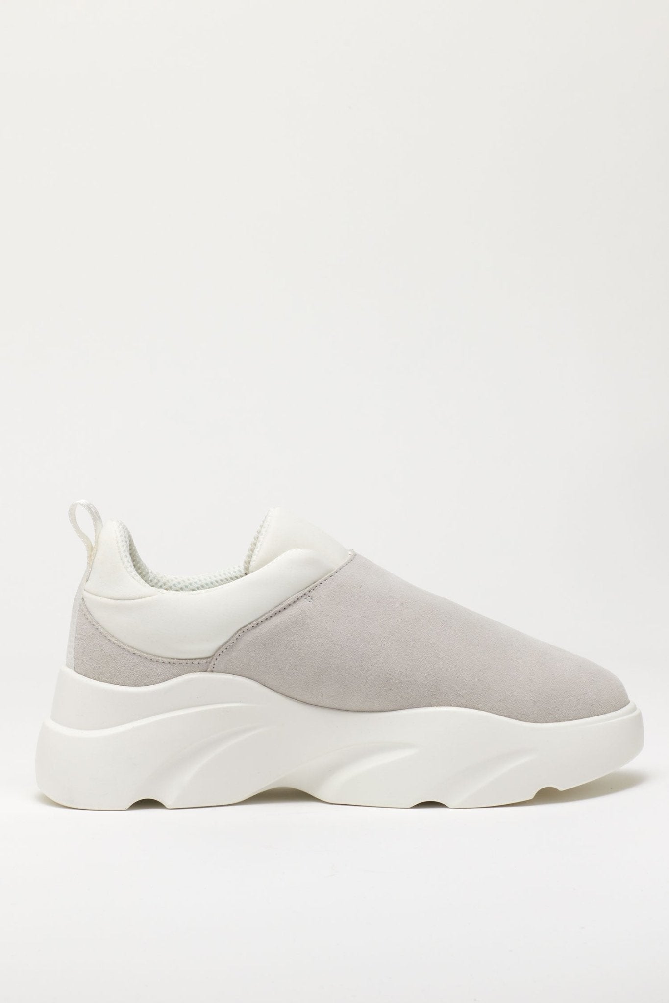 Slip On Sneakers - Magnlens